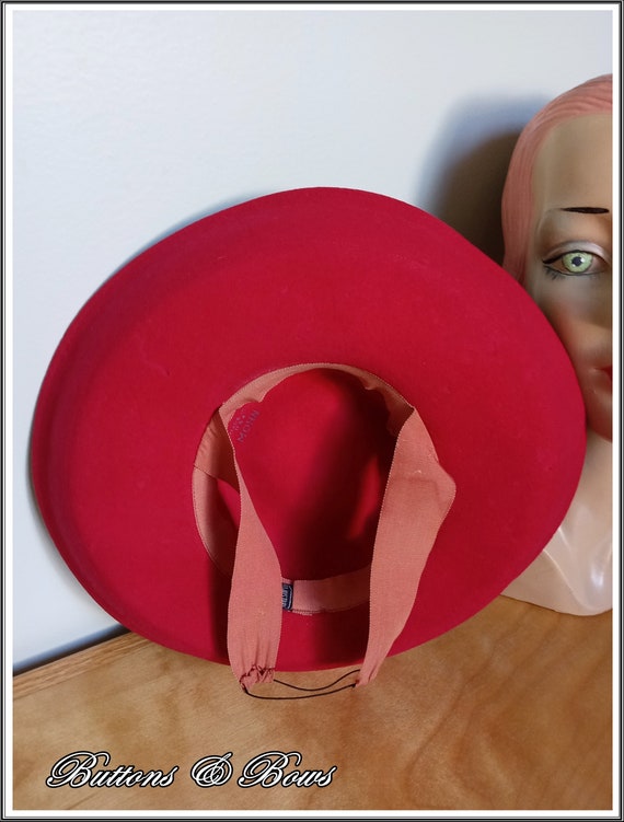 Vintage 1940's Red Felt Breton Tilt Hat ~ - image 6
