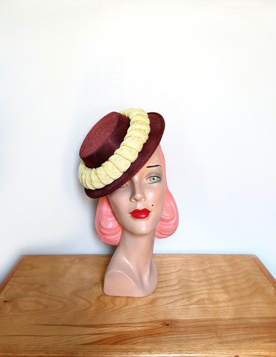 Vintage 1940's Brown Tilt Hat~