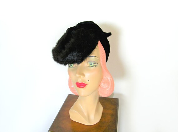 Vintage 1940's Fur Tilt Hat/ Percher hat~ WW2 Era