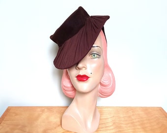 Vintage Brown Felt Tilt Hat/ Percher Hat~