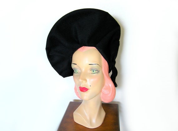 Vintage 1940's Black Wide Brim Halo Beret~