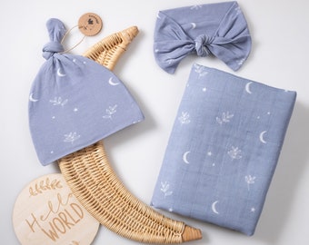 Miaoberry 100% Organic Moon Swaddle and Hat Set in Blue with Wood Hello World Arrival Card