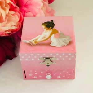 Boîte à bijoux musicale ballerine personnalisée Boîte à musique ballerine BUNDLE, Cadeau pour fille, décor de crèche, boîte à musique personnalisée, Ballet Girls