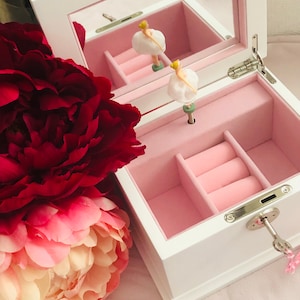 Joyero musical de bailarina de MADERA personalizado Caja de música de bailarina, regalo de bautizo, regalo de bautizo, regalo para niña, joyero musical para niñas,