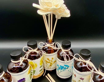 Dried Flowers Vintage Style Diffuser Bottle Set includes 10 Reed Sticks & 2 Sola Wood Flowers Hand Decorated Real Dried Flowers Aromatherapy