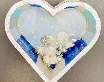 Sea Shell Heart Tray in Seaside Colors Vintage Nautical Wall Decor Dried Flowers Resin Seashells Vintage Charms Handmade Coastal Nursery