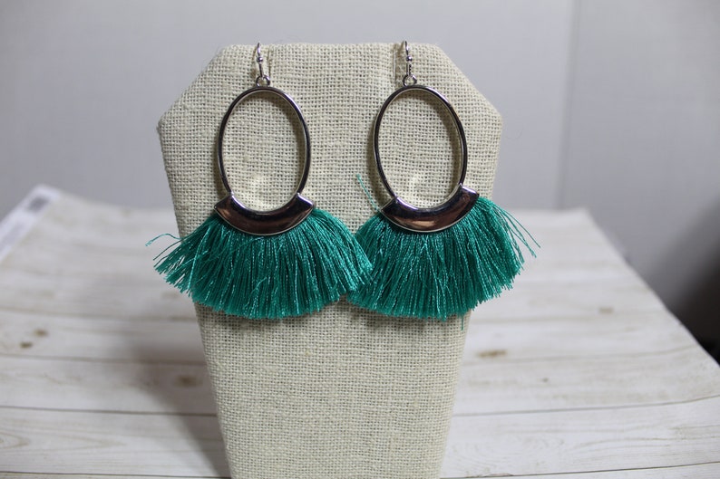 Women/'s Silver Oval with Green Tassels Earrings Women/'s Jewelry Gift for Her Long Earrings with Tassels Green Earrings