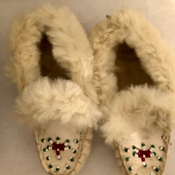 Vintage Antique 1960s pair of moccasins - image 5