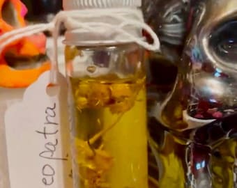 Magick Anointing Cleopatra oil for anointing and dressing Spiritual Working candles and divination tools