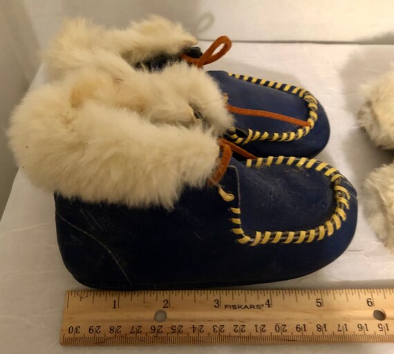 Vintage Antique 1960s pair of moccasins - image 9