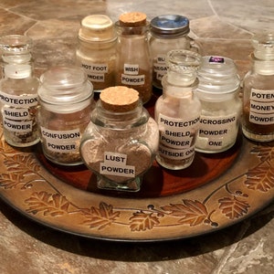 Magick/Spiritual working Powders for anointing and dressing and other spiritual workings, comes in 10 gr. Baggie