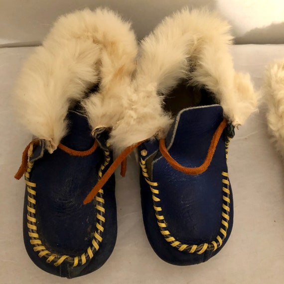 Vintage Antique 1960s pair of moccasins - image 4