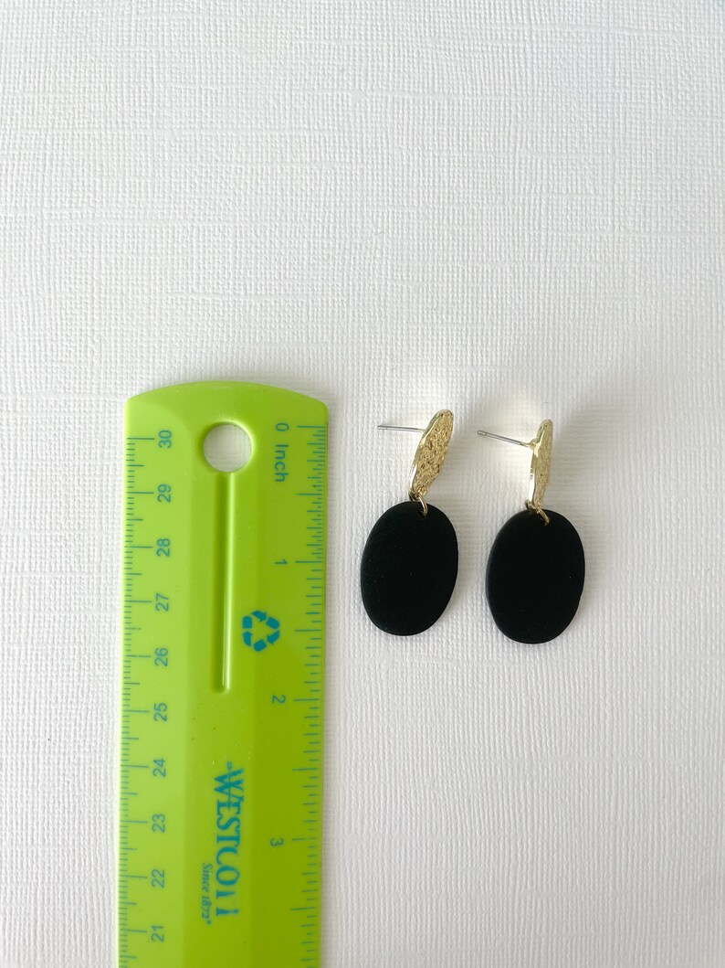 Gold Hammered Earrings with Black Dangle // Black Clay Earrings // Gold and Black Earrings // Minimal Earrings // Minimal Statement Earring image 5