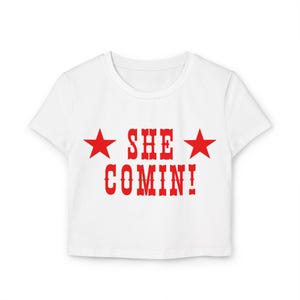 SHE COMING レディース ベビーTシャツ