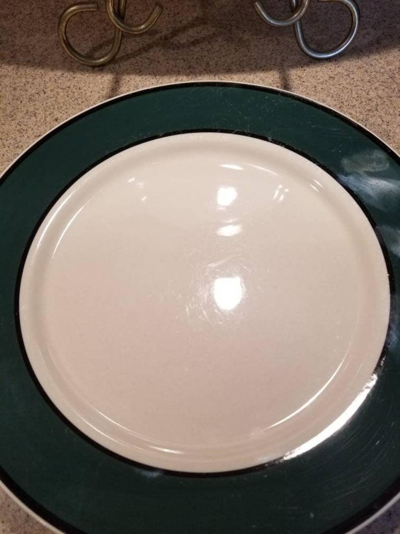 green plates vintage Dinner Plates Replacement plates discontinued design.FREE SHIPPING Gibson Hudson Spruce Chop plates