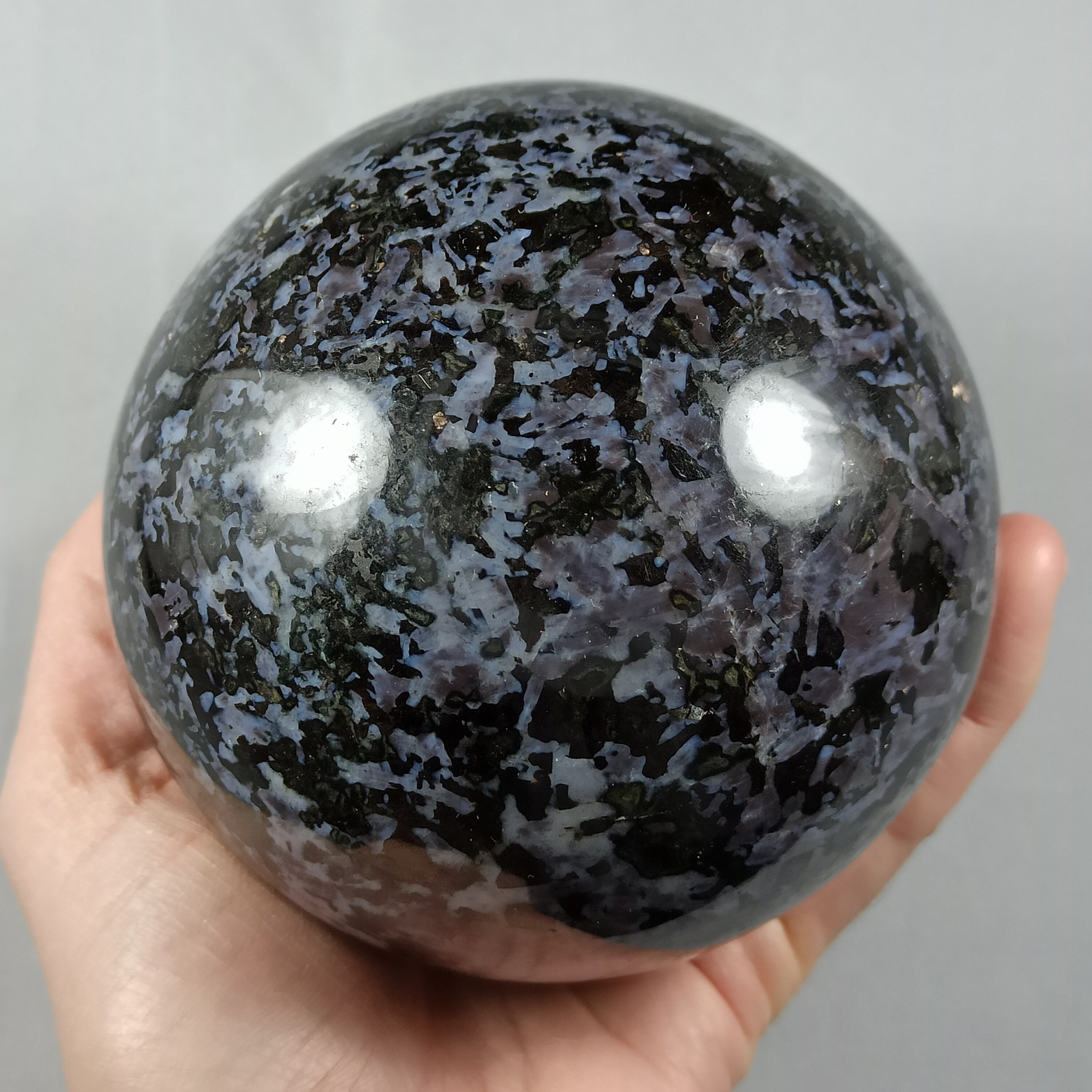 Sphère en Gabbro de Madagascar - 1540 Grammes