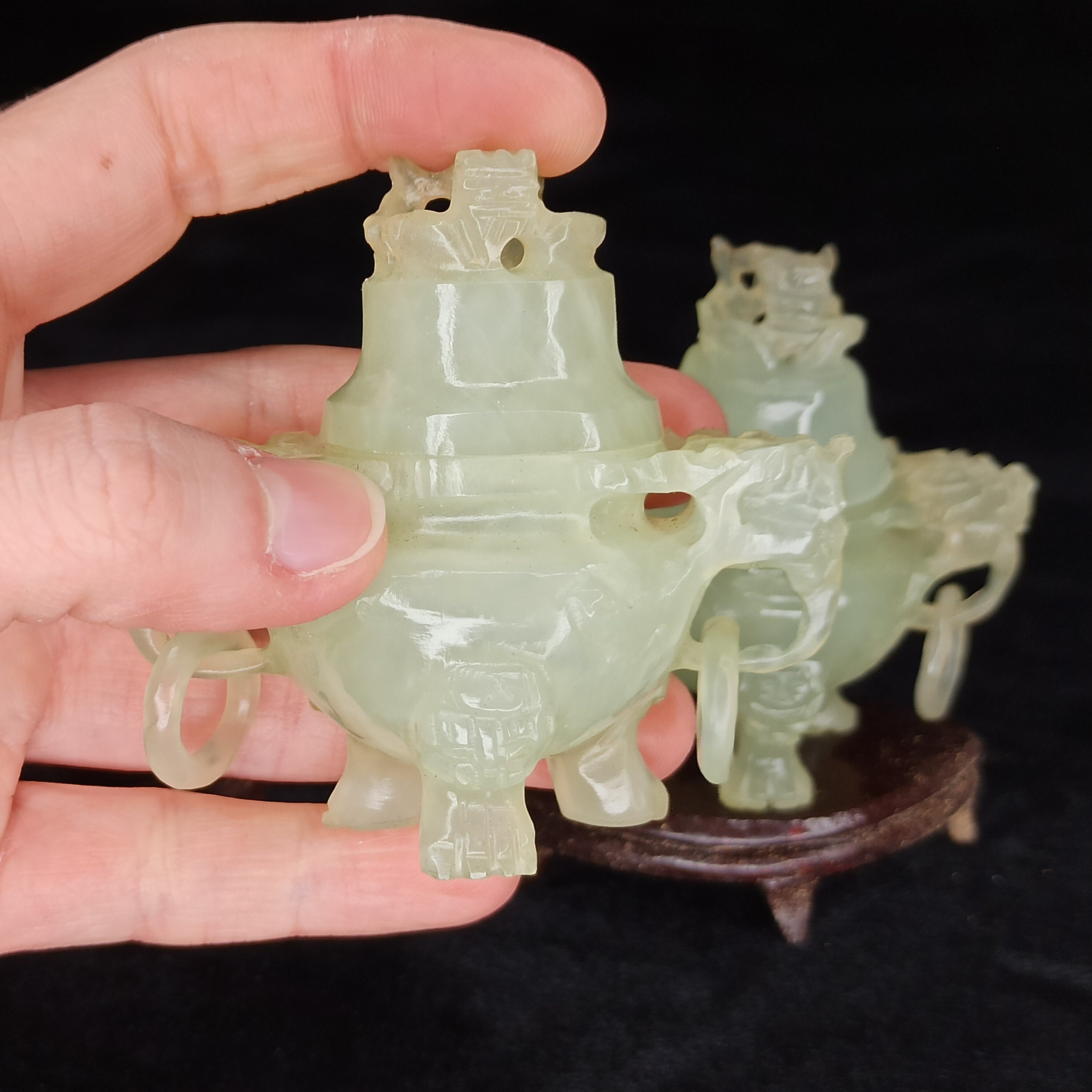 Ensemble de Deux Bols Sculptés en New Jade - 225 Grammes