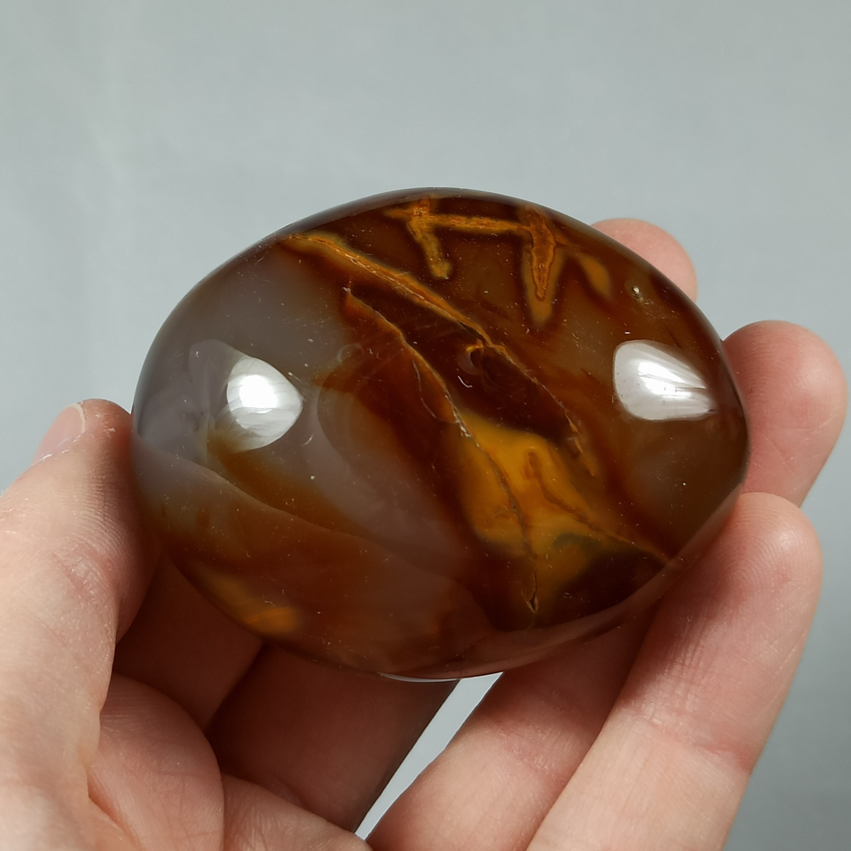 Galet en Cornaline de Madagascar - 130 Grammes