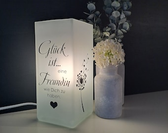 Lampe mit Spruch, Glück ist..., Tischlampe, Spruch, Deko, Wohnaccessoires, Geschenk, Lampe, Freundin