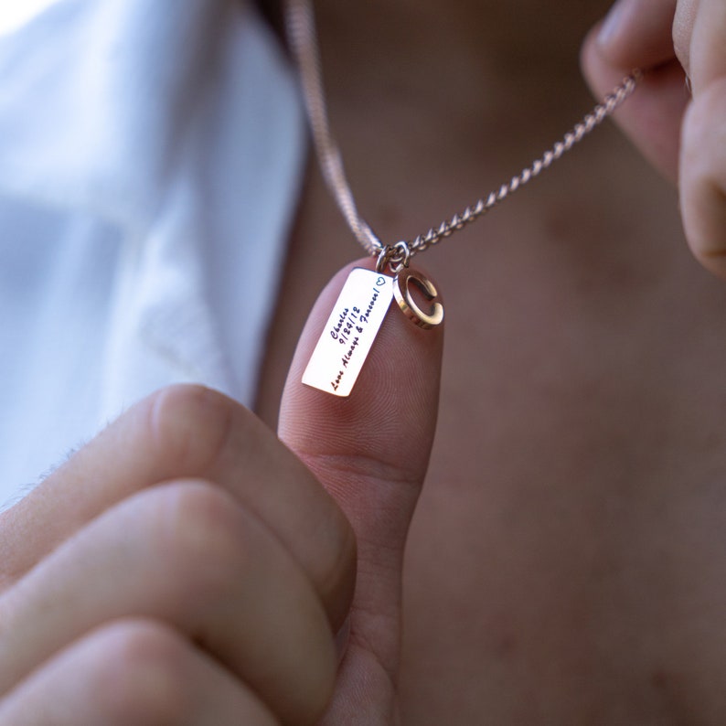 Collar con nombre de texto personalizado a prueba de agua para hombres, colgante de barra con nombre personalizado, collar con nombre personalizado grabado para hombres imagen 1