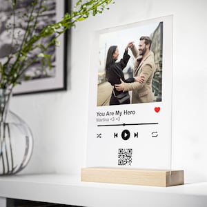 Plaque musicale personnalisée Image musicale Cadeau Spotify pour petit ami petite amie Anniversaire Acrylique - N’importe quelle chanson et artiste possible QR Code