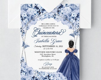 Op de afbeelding: Een blauwe en zilveren Quinceañera-uitnodiging met een bloemenontwerp en een silhouet van een meisje in een blauwe jurk. De uitnodiging bevat de tekst "Quinceañera" en "Isabella Grace".