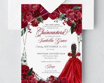 Pode incluir: Um convite para uma Quinceañera com um design floral vermelho e uma moldura prateada. O convite apresenta o texto "Quinceañera" e "Isabella Grace" em uma fonte decorativa. O convite também inclui a data e hora do evento, o local e as informações de RSVP.