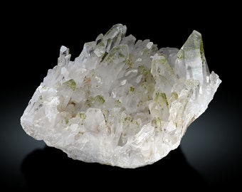 156 Grams Stunning Epidote spray with Quartz crystals 08x5.6x4.5 cm from Skardu