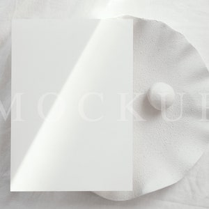 Maquete de cartão branco em branco, maquete de casamento, cartões comemorativos 5x7, salve a data, foto de estoque, download instantâneo