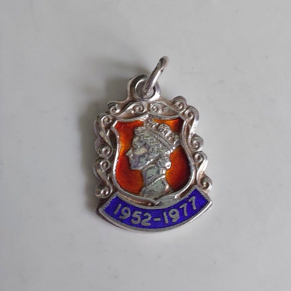 Vintage Sterling Siver Enamelled Queen Elizabeth ll Silver Jubilee Charm 1977 2.3gs