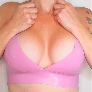 Flieder / Pink Latex BH Top Latex Neckholder Bralette Soft Longline BH Top Gummi BH