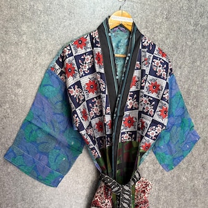 Kimono de seda boho con patchwork floral, sari de seda pura, bata, traje de noche, pareo de playa