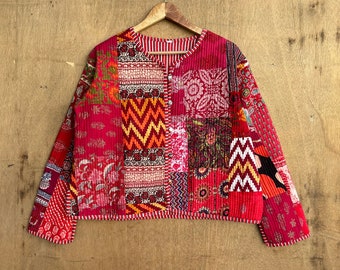 Indische Handarbeit Patchwork Vintage Steppjacke Mäntel, neuer Stil, Boho, Baumwolljacke Kurz Rotes Blatt Rot Streifen Paspol