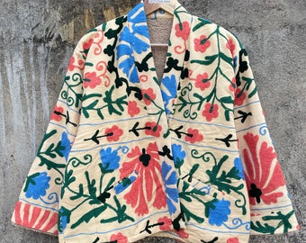 Kurze Suzani-Jacke für Damen, handgefertigte Baumwolljacke, Suzani-Jacke aus TNT-Stoff, Jacke mit Blumenstickerei,