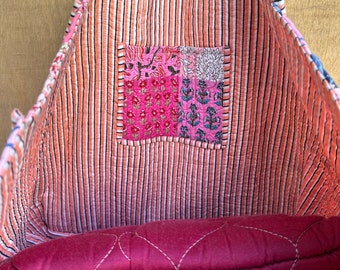 ハンドメイド☆ウッドハンドルバッグ　タンバリン＆カケラパッチワーク　ピンク系 ハンドメイドの花柄キルティングトートバッグ：インド綿のショッパー