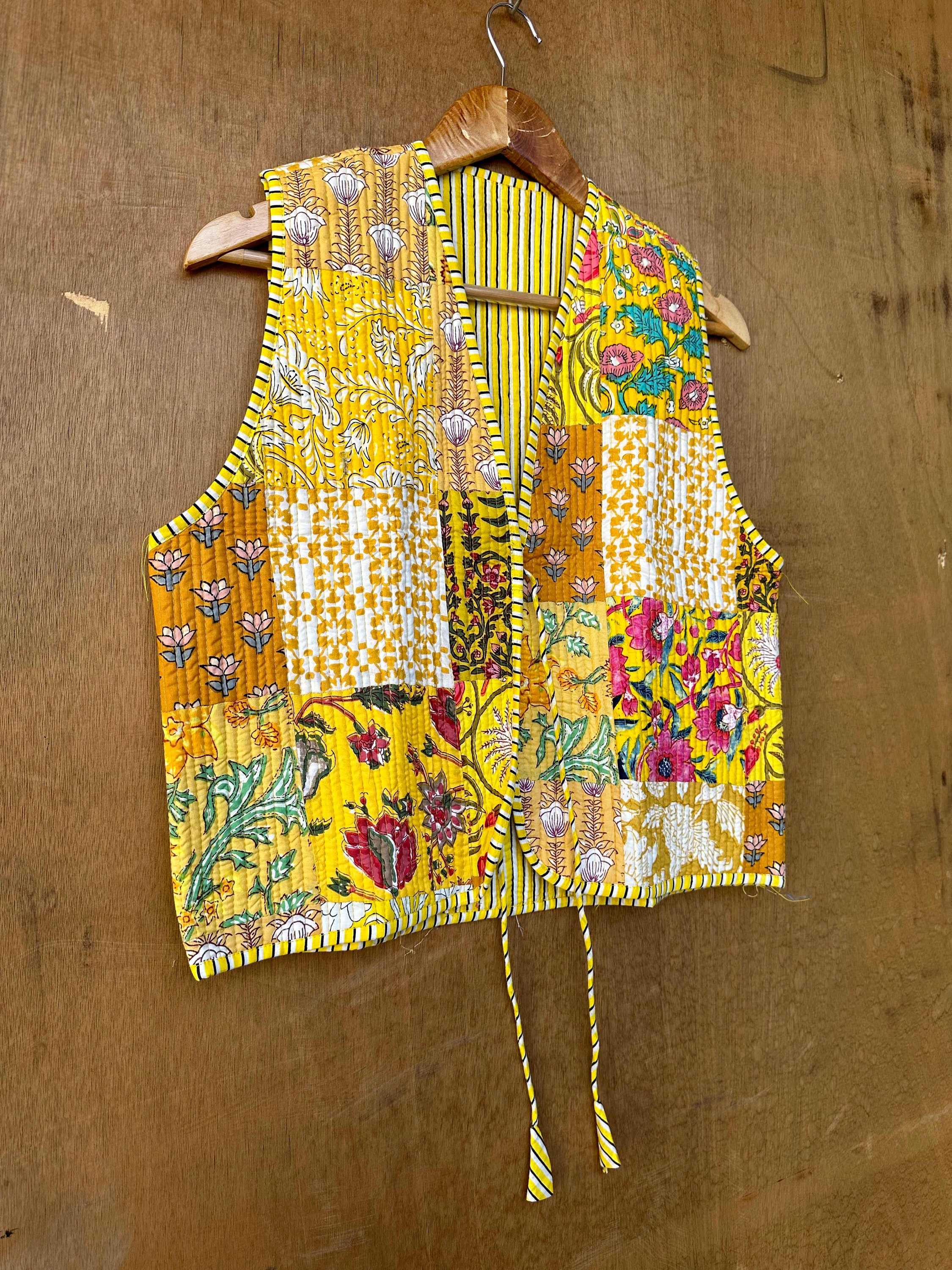 Handwoven Floral Patch Vest: Reversible Kantha Quilted Jacket - Etsy