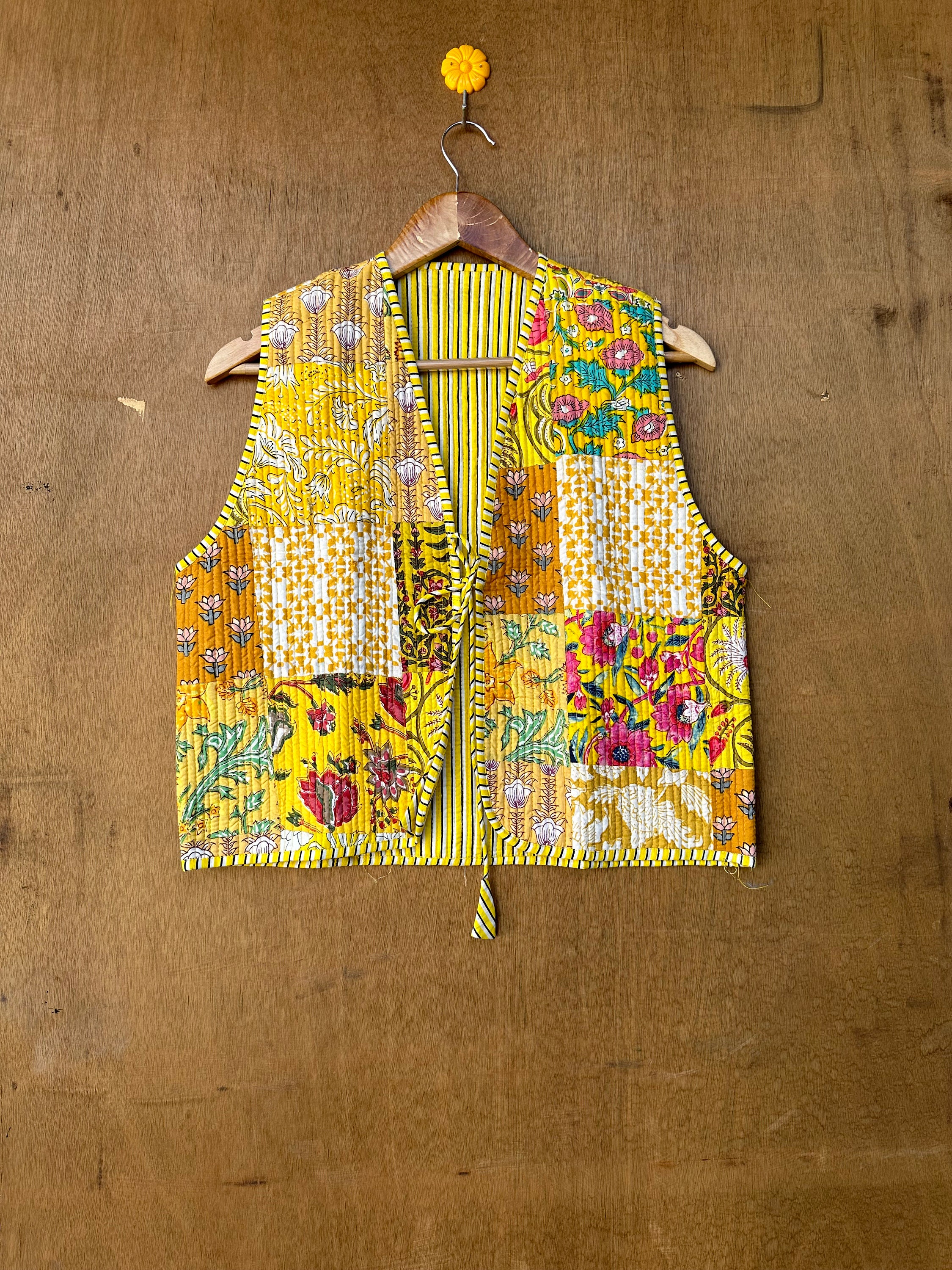 ハンドメイドパッチワークキルティングベスト：インド綿ジャケット