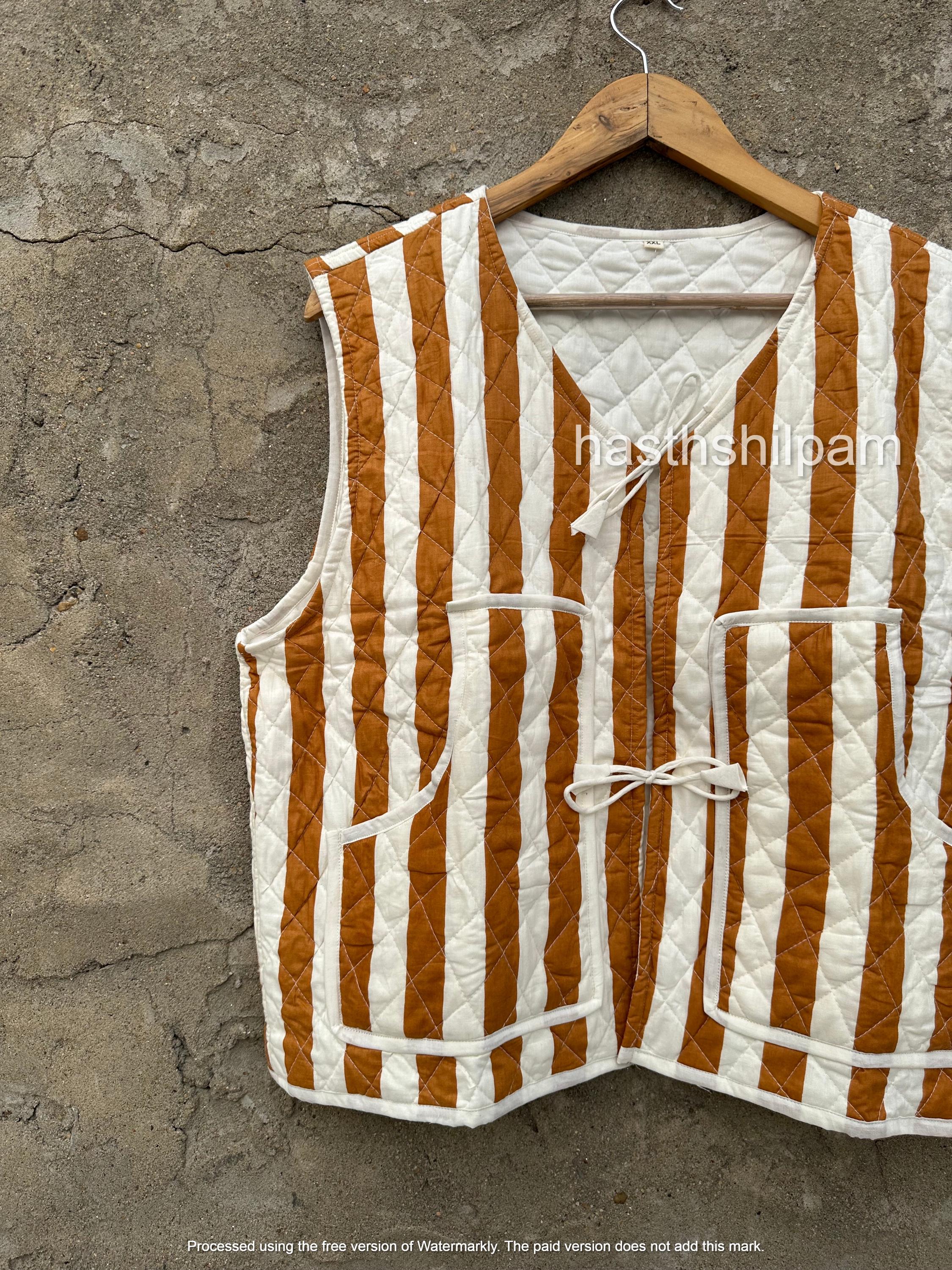 ハンドメイドコットンキルティングベストジャケット：インドのパッチ