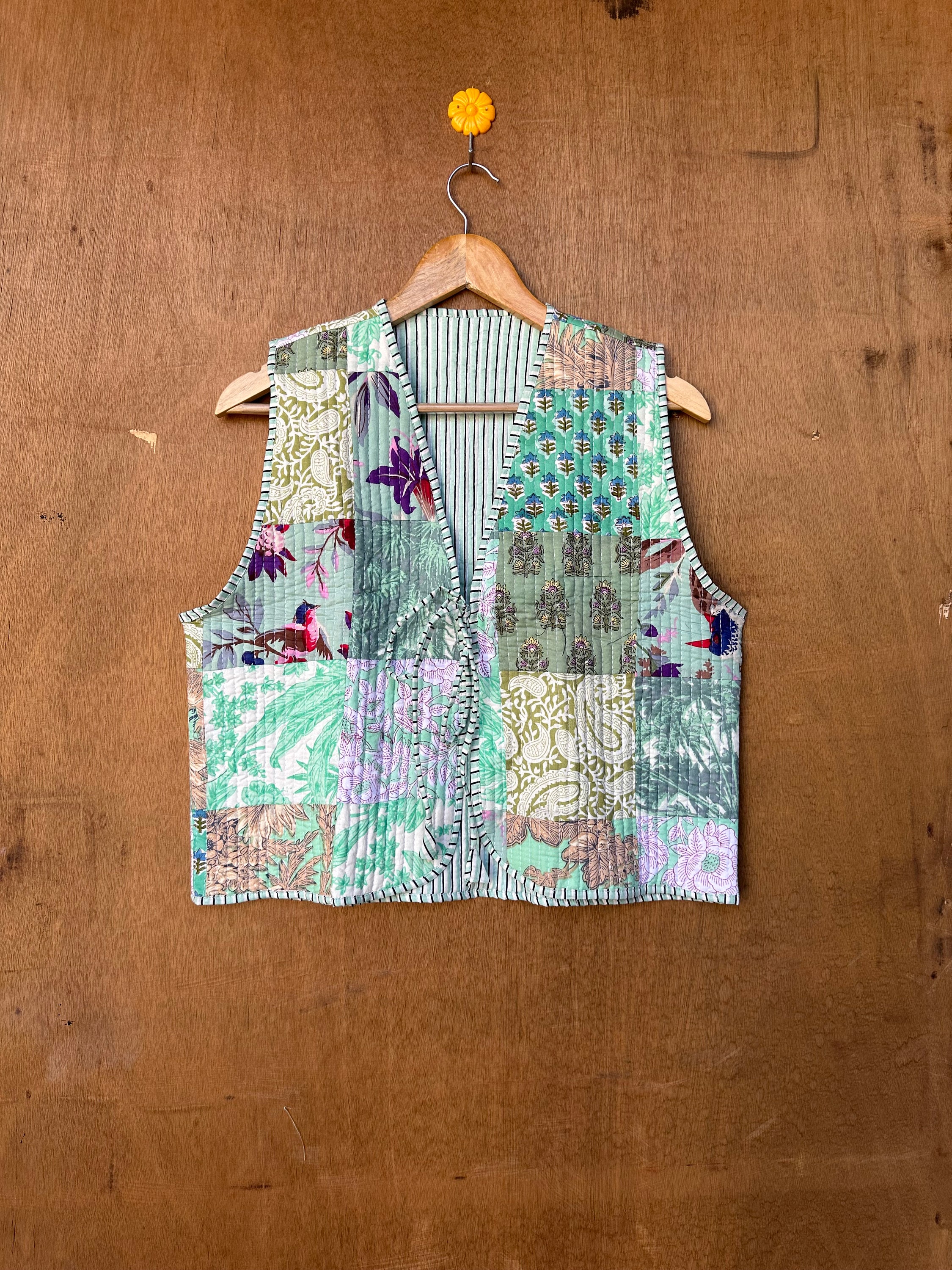 ハンドメイドパッチワークキルティングベスト：インド綿ジャケット