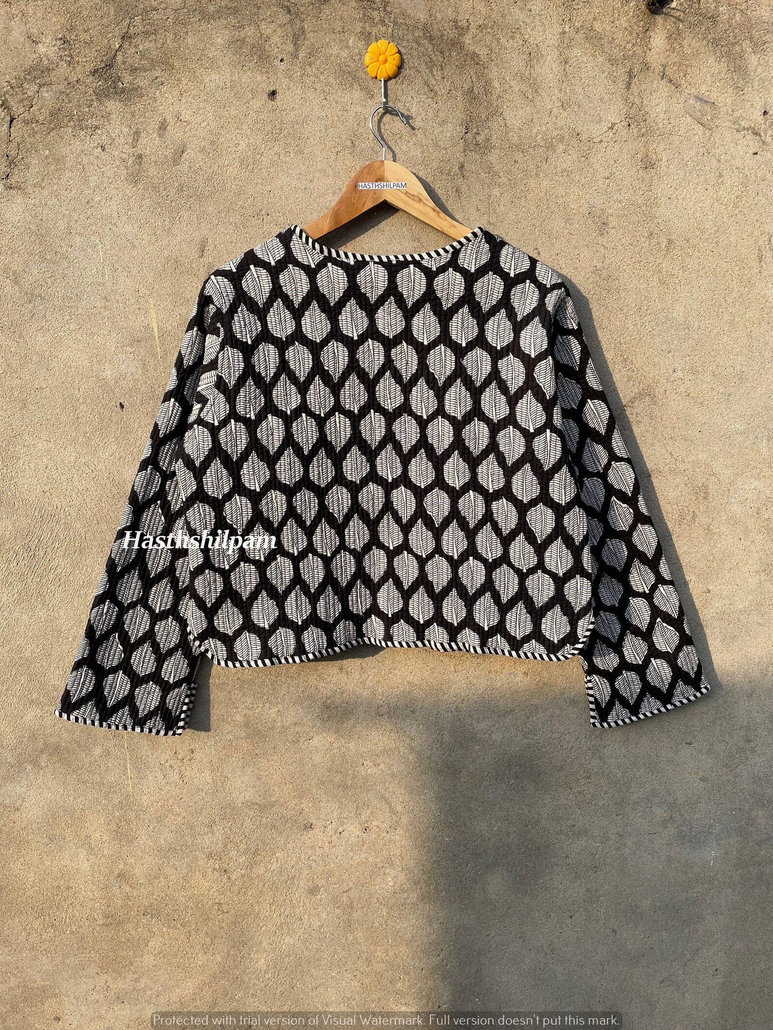 Short Thickened Cotton Jacket With Chessboard Pattern main image 0