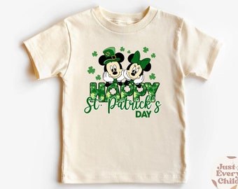 Happy St Patrick Day Mickey und Minnie Shirt, Disney Shirt, St. Patricks Day Kindershirt, süßes natürliches Kleinkind T-Shirt, Kinder St. Patricks Day