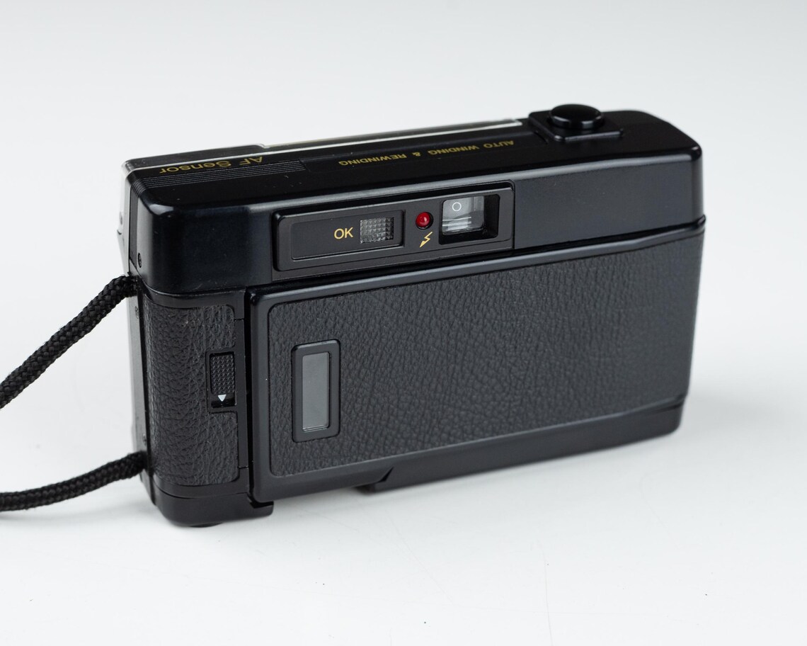 Analoge Kompaktkamera Revue 520 AF Retro Point and Shoot Kamera 90er Jahre mit Ledertasche 35mm Analogkamera für Vintage Filmlook, foto 2 di 4