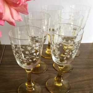 Vintage Small Stemmed Glasses Aperitif Liqueur Glasses Set of 6 Pale Amber Stems White Foliage decoration Vintage Barware Home Bar