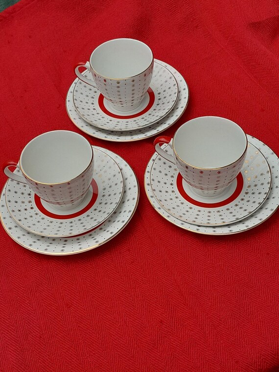 Vintage Broadhurst Ceramic 22ct Gold Star and Red Band Pattern Tea