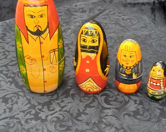 Vintage Set Of 4 Russian Matryoshka Nesting Dolls Unusual Arabesque Style