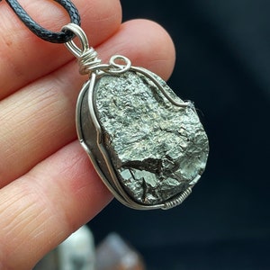 Natural Chalcopyrite Pendant ,Healing stone, Silver 990 ,Winding Pendant , Gift for Her E050101