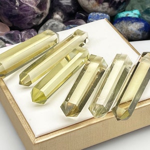 Citrin Kristall Punkte, Kristallstab, Wohndekor, Heilkristalle und Steine D091029
