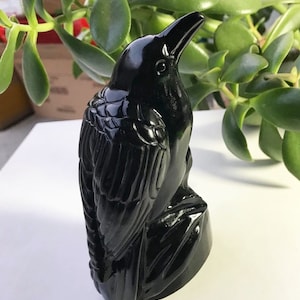 Obsidian Crystal Carved Bird,Handmade Carved, Housewarming Gift, Home Decor ,Healing crystal and stone E040330