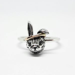 Gold 9ct Halo Rabbit Ring