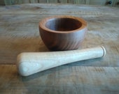 Mortar and pestle made of cherry and ash wood, a unique natural and eco-friendly piece